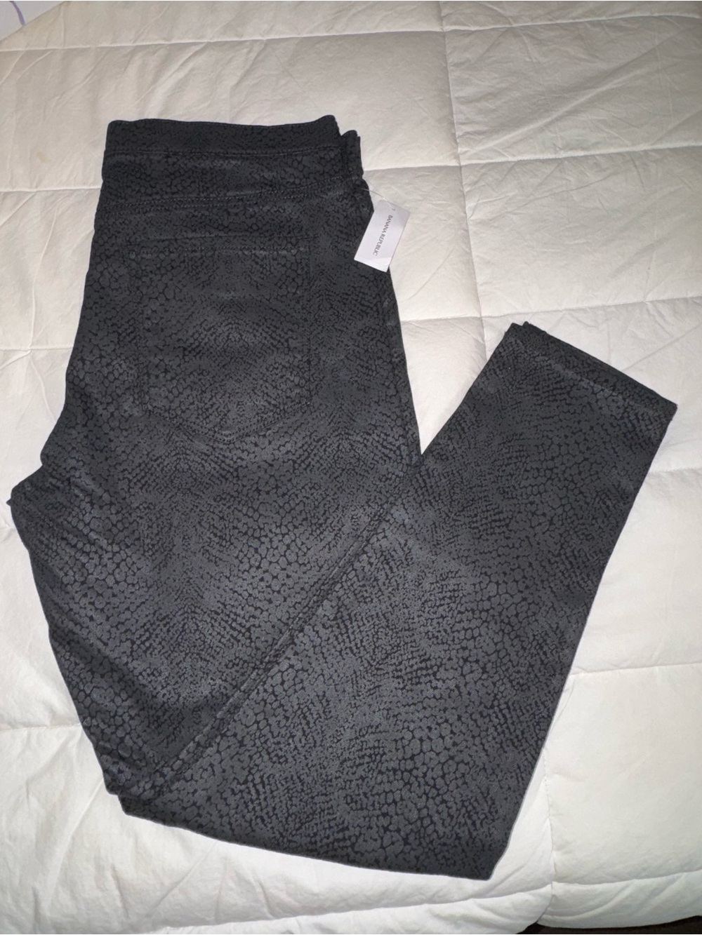 Banana Republic Women’s Black Textured Skinny Jeans